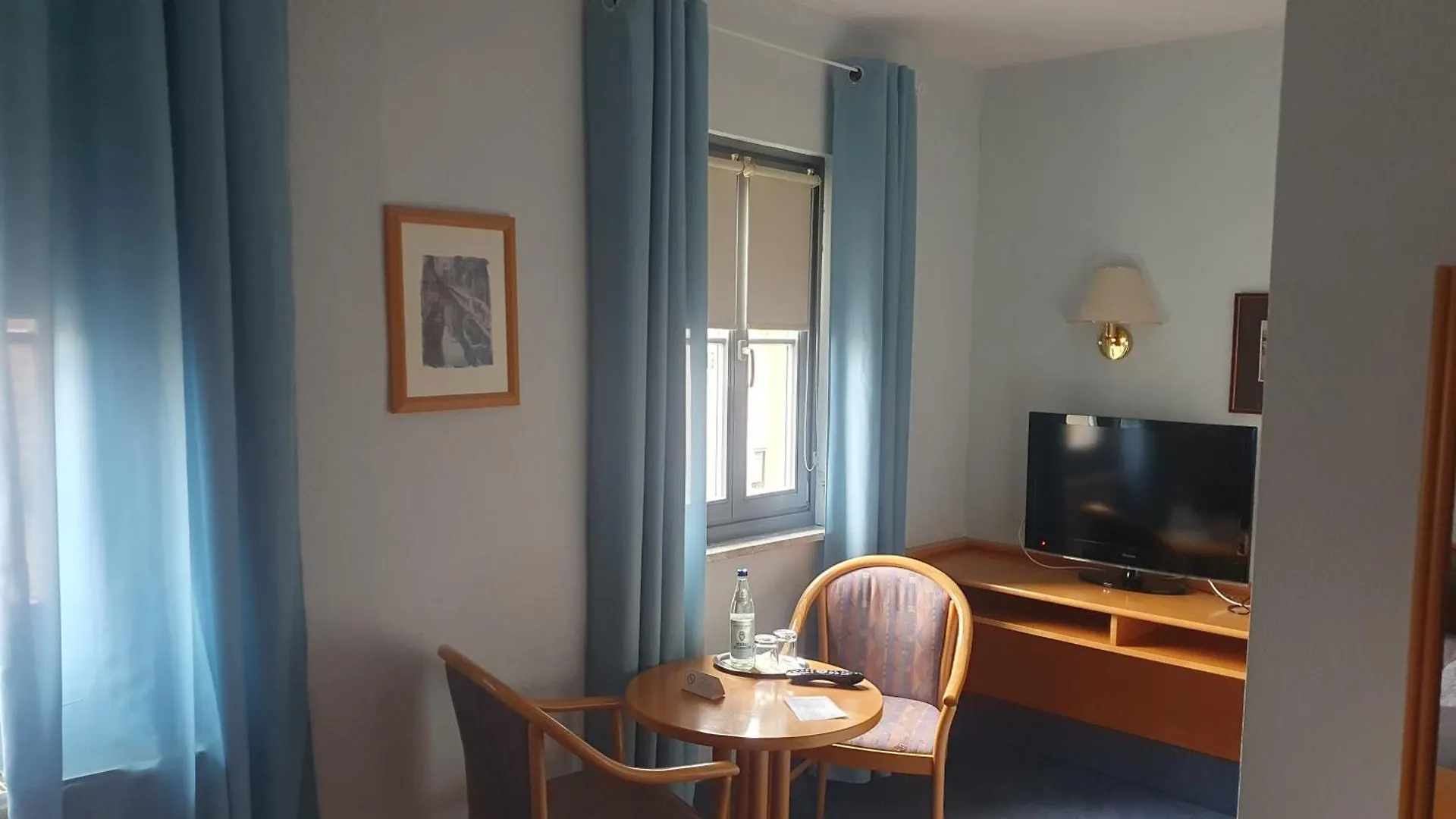 *** 여관 Gasthaus Krone 비젠티드 독일